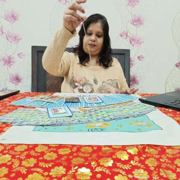 best tarot card reader Vineeta